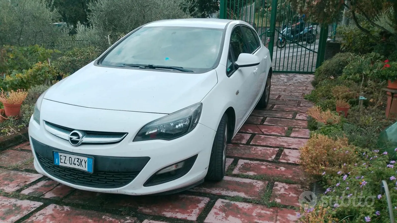 Opel Astra 2015 photo 4