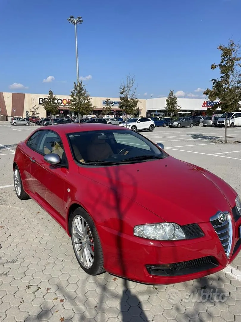 Alfa Romeo Gt 2005 photo 2
