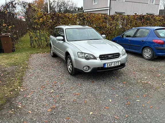 Subaru Outback 2004 photo 5