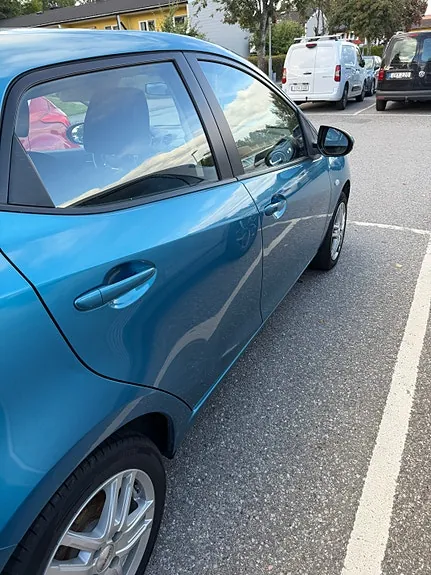 Mazda 2 2011 photo 5