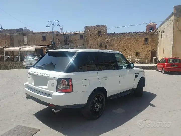 Land Rover Range Rover Sport 2013 photo 3