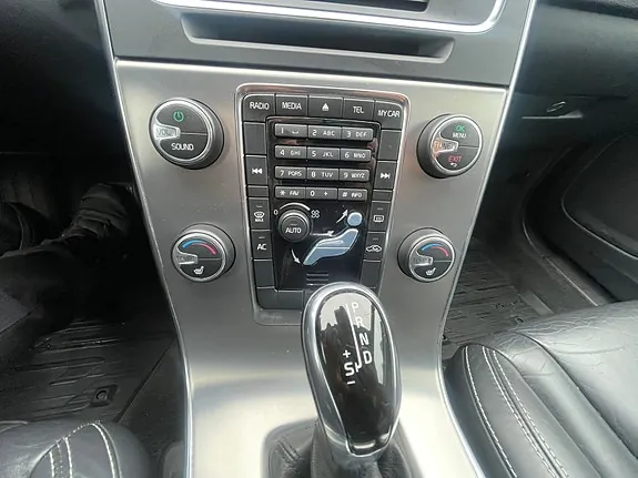 Volvo V60 2014 photo 5