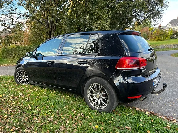 Volkswagen Golf 2012 photo 4