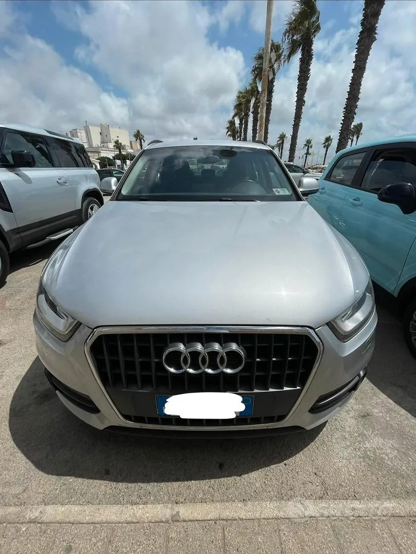 Audi Q3 2012 photo 2
