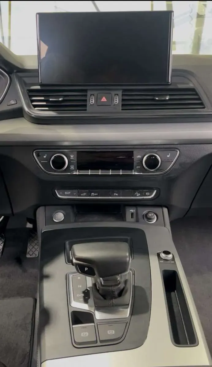 Audi Q5 2023 photo 3