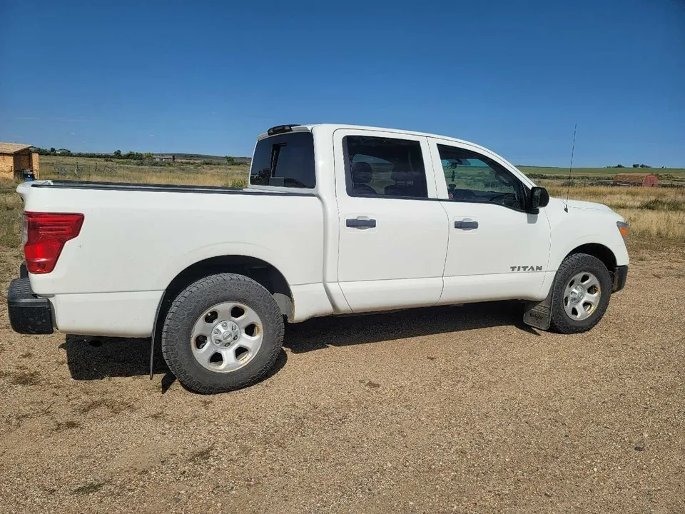 Nissan Titan 2017 photo 3