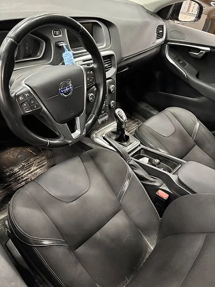 Volvo V40 2014 photo 2