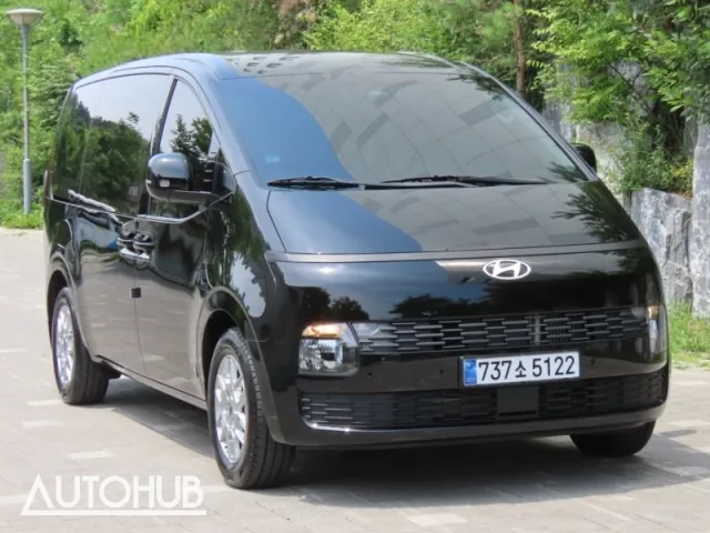 Hyundai Staria 2026 photo 2