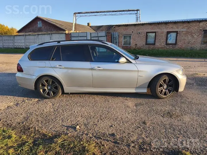 BMW 318 2007 photo 5
