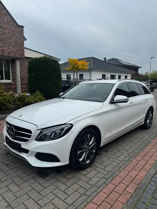 Mercedes-Benz C220 D