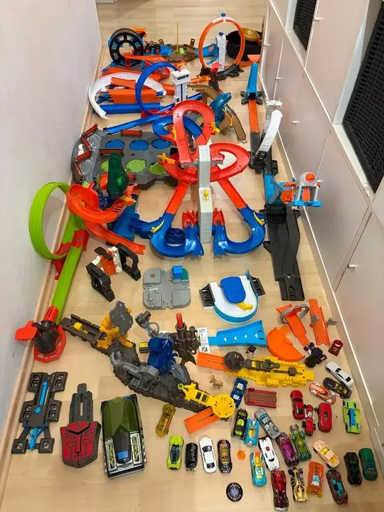 Hot Wheels Set