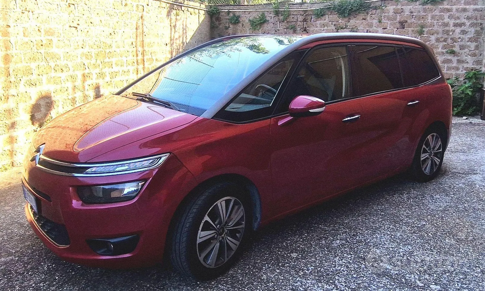 Citroen Grand C4 Picasso 2015 photo 2