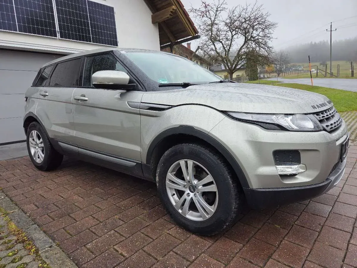 Land Rover Range Rover Evoque 2012 photo 2