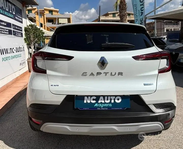 Renault Captur 2022 photo 4