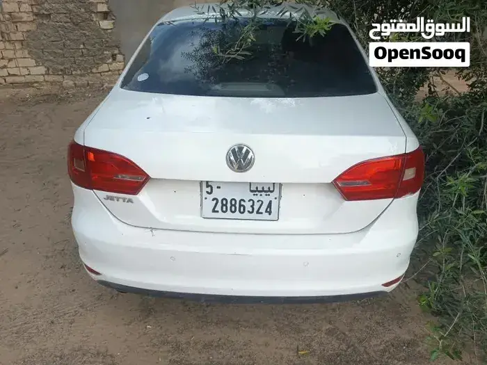 Volkswagen Jetta 2013 photo 2