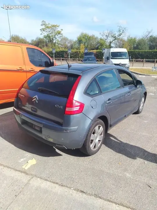 Citroen C4 2006 photo 2