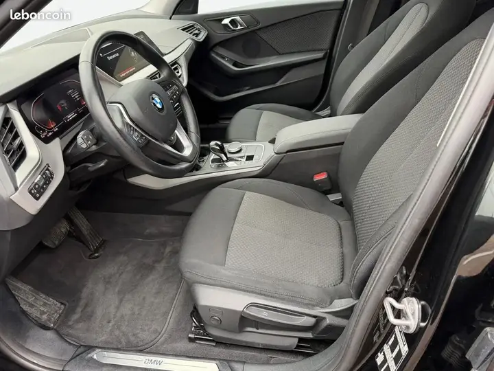 BMW 1 Series 2023 photo 4