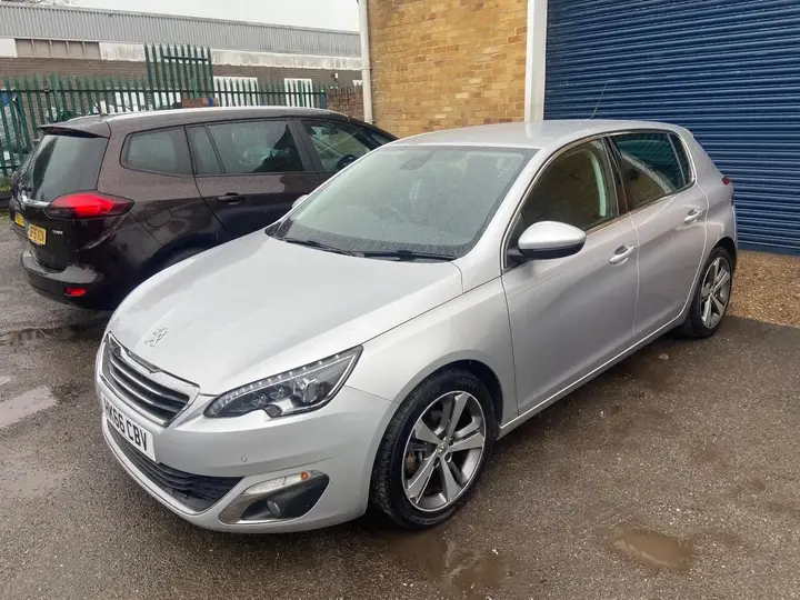 Peugeot 308 2016 photo 2