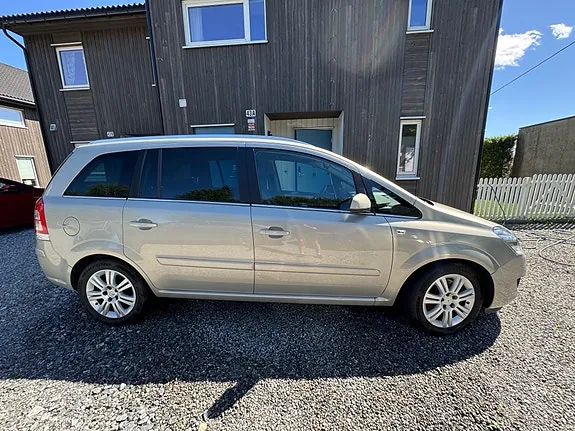 Opel Zafira 2008 photo 4