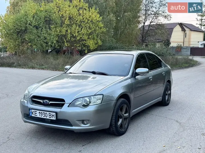 Subaru Legacy 2005 photo 4