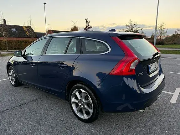 Volvo V60 2012 photo 3