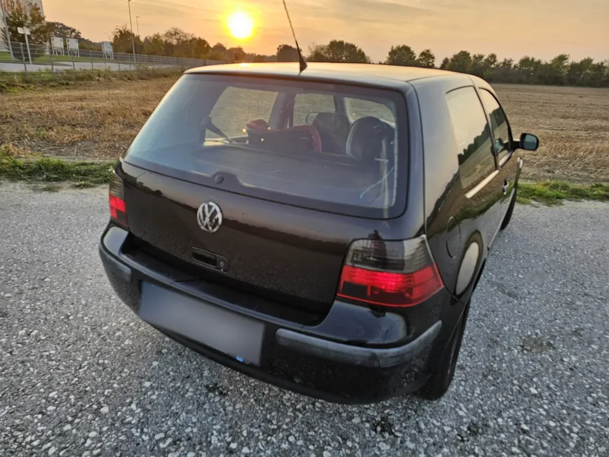 Volkswagen Golf 2001 photo 3