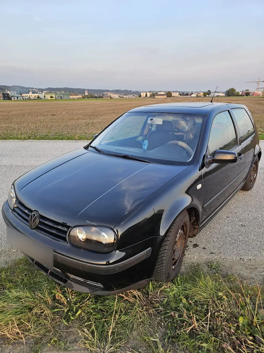 Volkswagen Golf 2001 photo 2