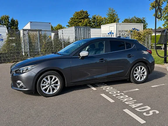 Mazda 3 2016 photo 2