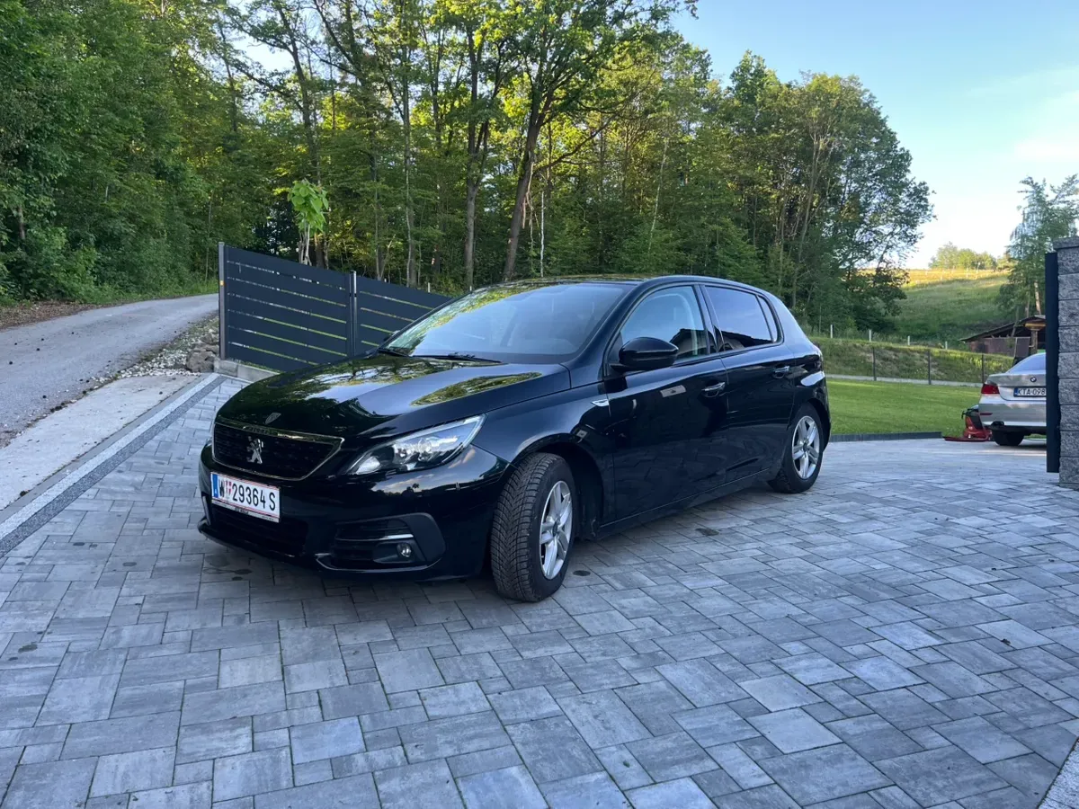 Peugeot 308 2018 photo 2
