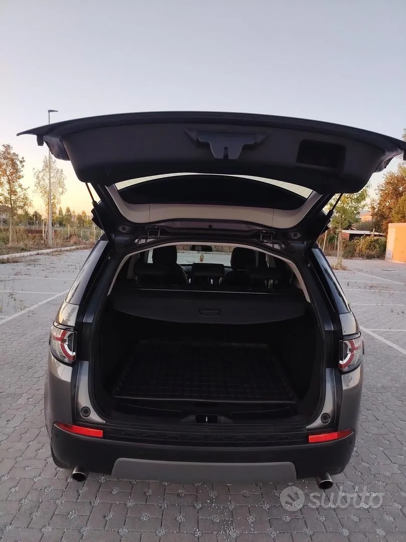 Land Rover Discovery Sport 2016 photo 3