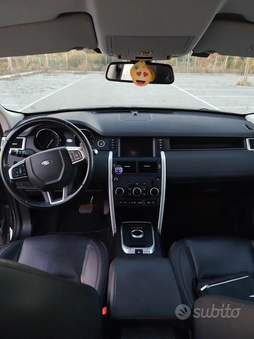 Land Rover Discovery Sport 2016 photo 4