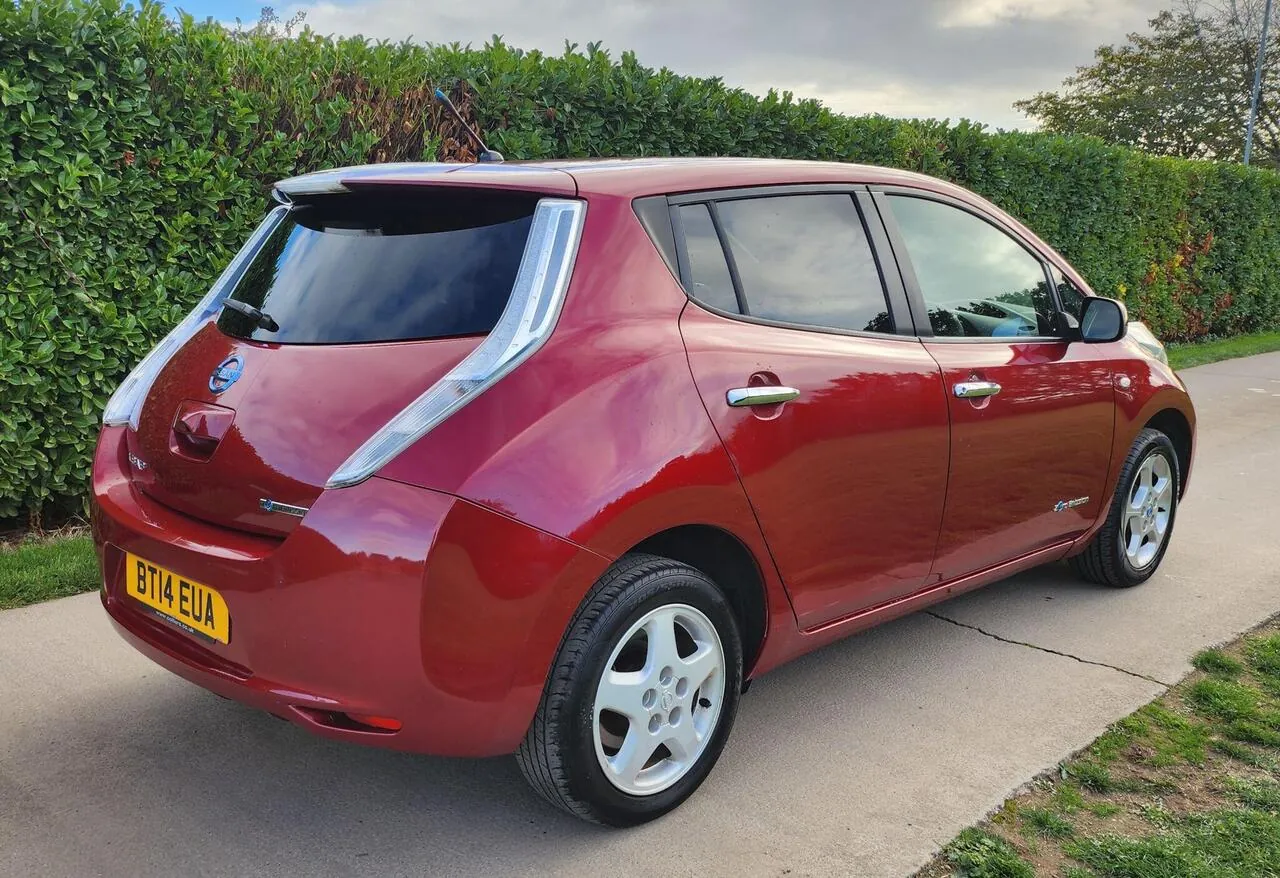 Nissan Leaf 2014 photo 3