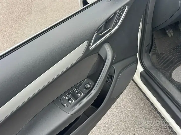 Audi Q3 2018 photo 4