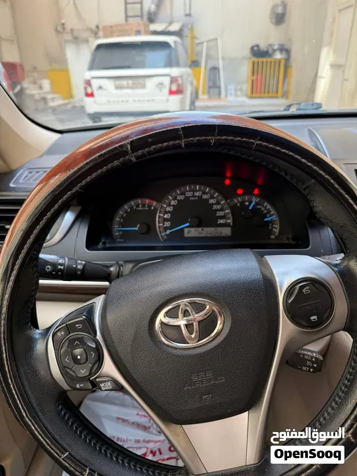 Toyota Camry 2014 photo 2
