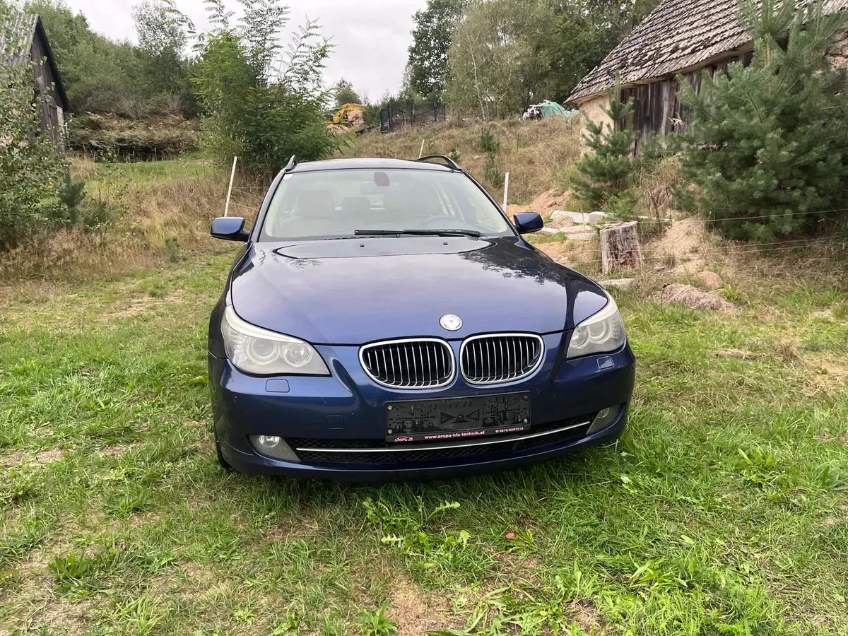 BMW 5 Series 2008 photo 2