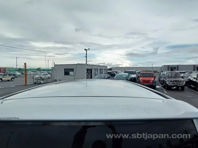 Toyota Noah 2010 photo 5