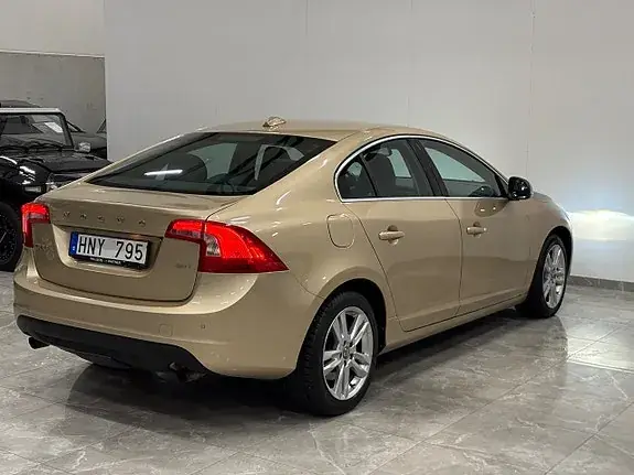Volvo S60 2011 photo 5