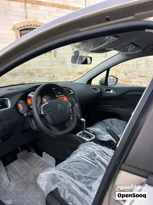 Citroen C4 2012 photo 4