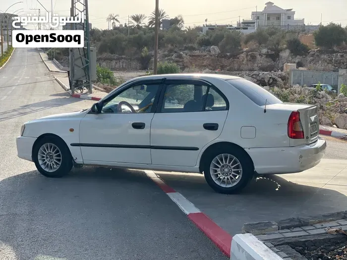 Hyundai Accent 2002 photo 4