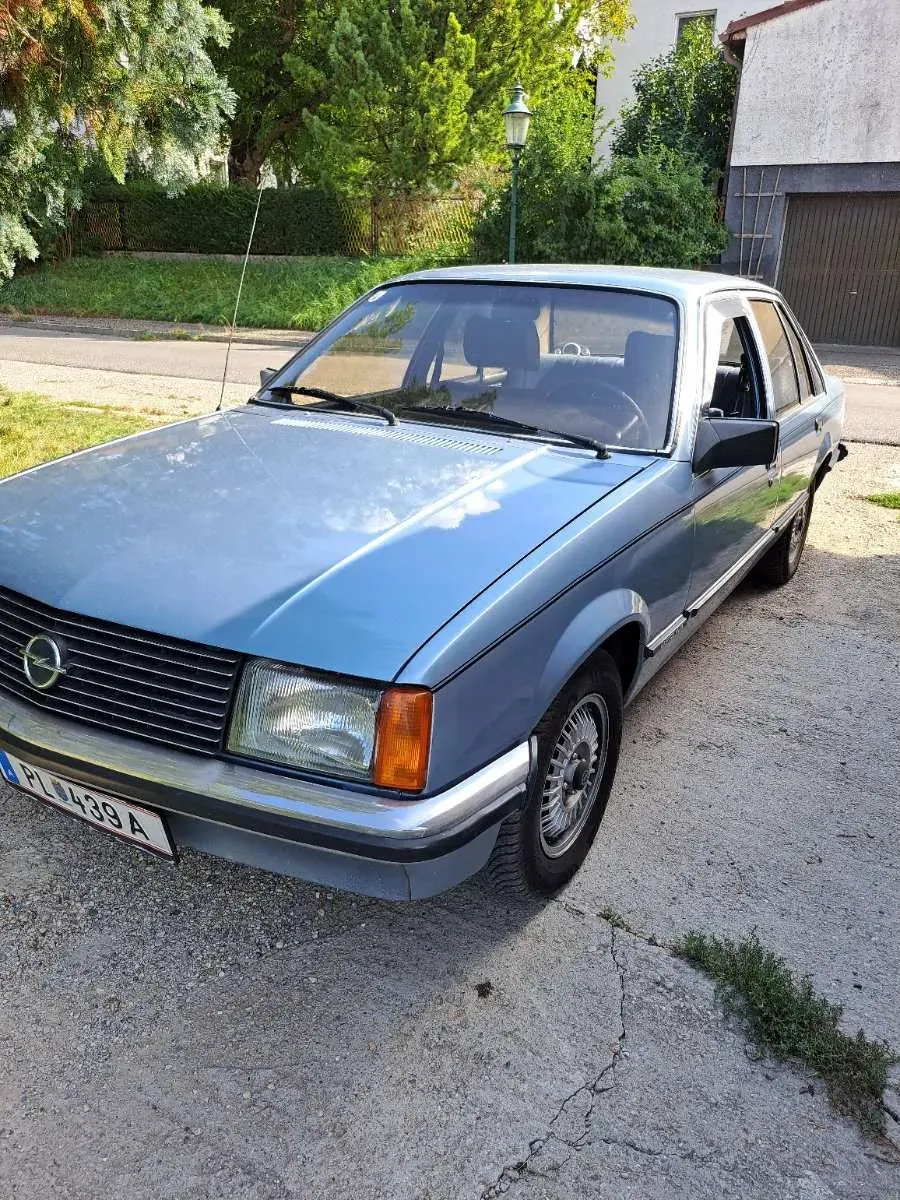 Opel Rekord E1