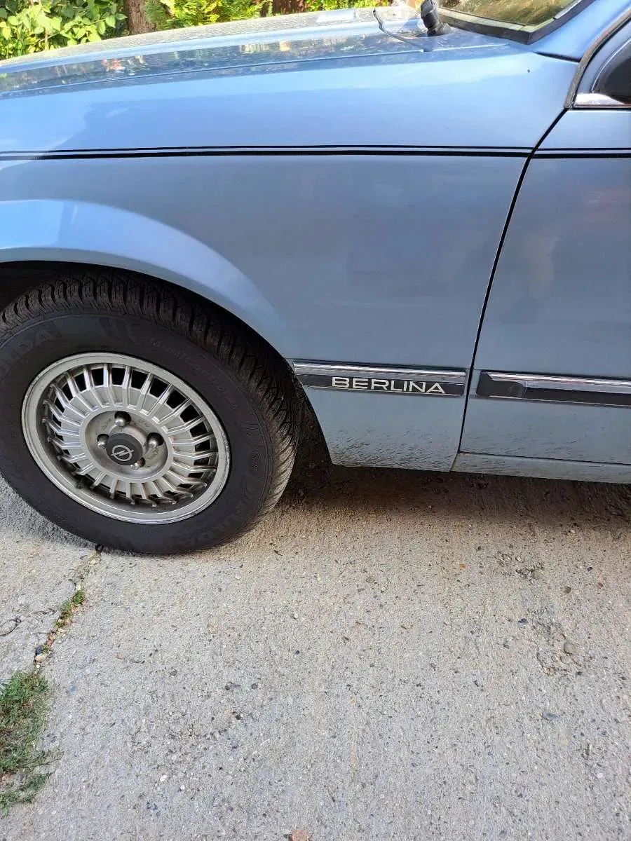 Opel Rekord E1 1979 photo 2