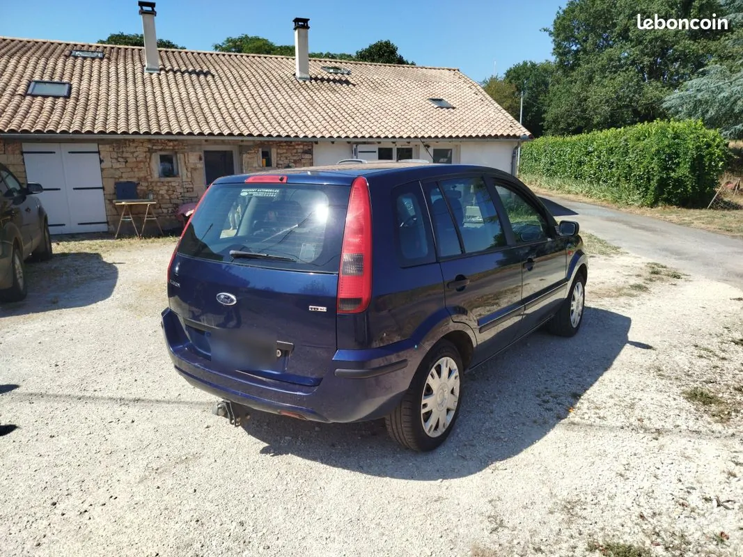 Ford Fusion 2004 photo 3