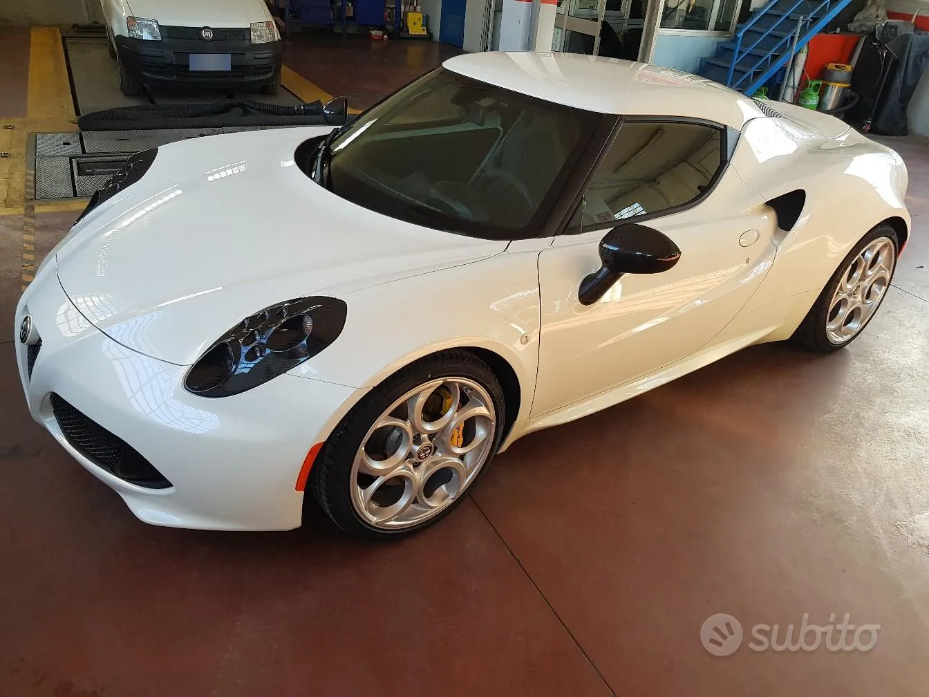 Alfa Romeo 4C 2016 photo 4