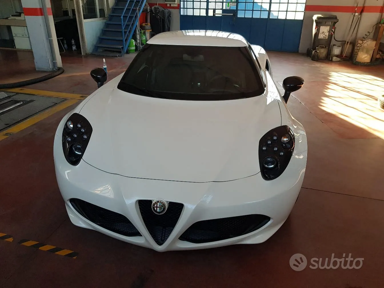 Alfa Romeo 4C 2016 photo 5