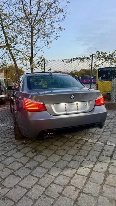 BMW 525I