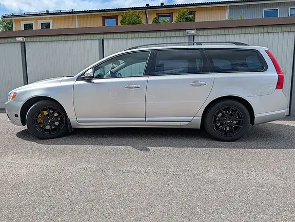 Volvo V70 2008 photo 2