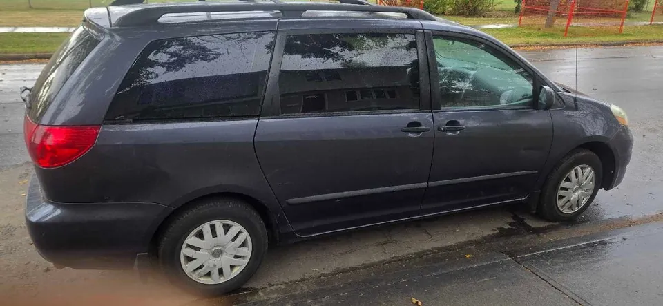 Toyota Sienna 2006 photo 3