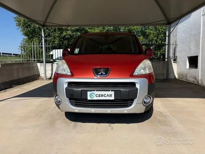 Peugeot Partner Tepee 2010 photo 2