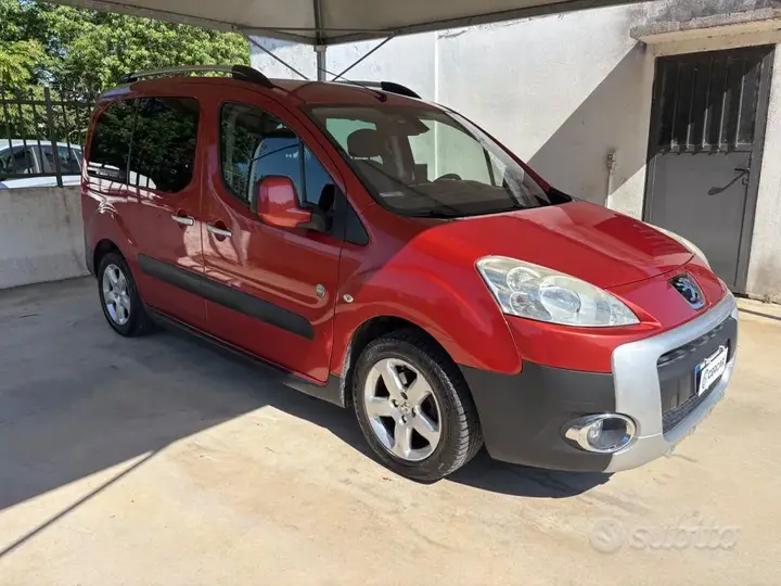 Peugeot Partner Tepee 2010 photo 3