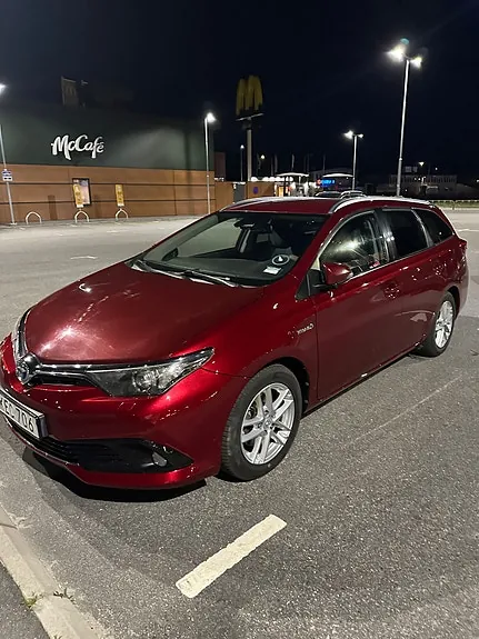 Toyota Auris 2017 photo 2